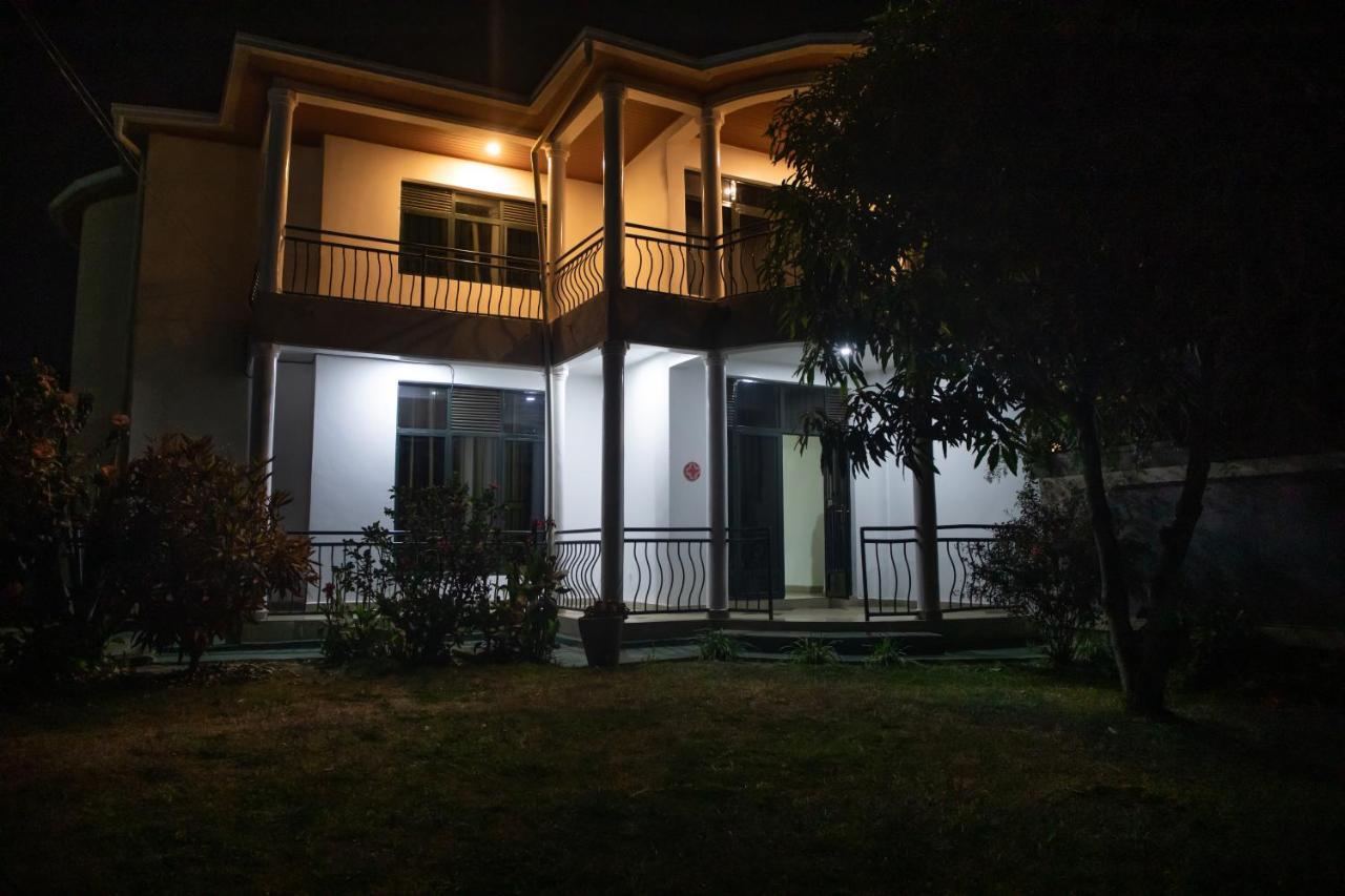 Kubus Homes Кигали Экстерьер фото